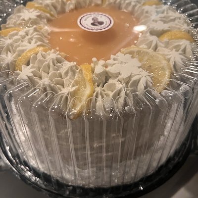 Chiffon Cakes With Lemon curd 