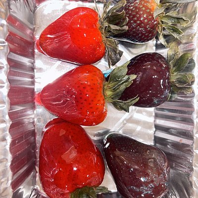 Candied Strawberriez 