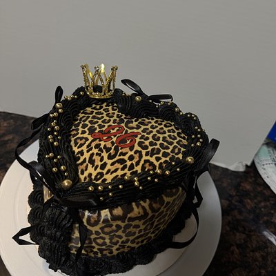 6" 2 layer Heart Cake