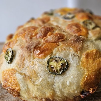 Jalepeño + Cheddar Sourdough 