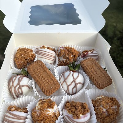 Stuffed Strawberries / Specialty Strawberries 
