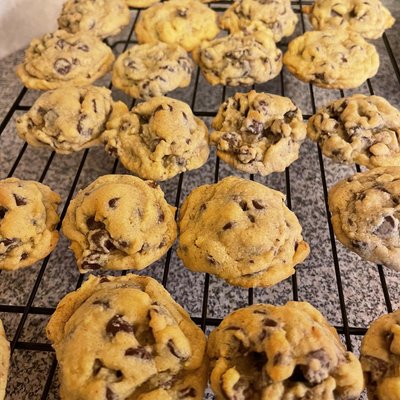 Damn Good Chocolate Chip Cookies 1 Dozen