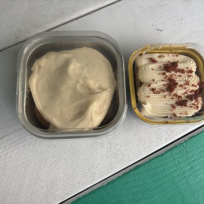 Mini Cakes (10oz) 