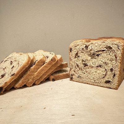 Cinnamon Raisin Sourdough Sandwich Bread