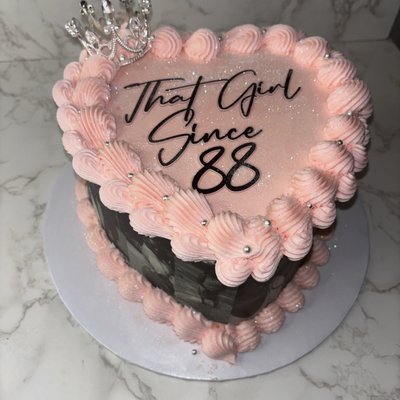 8in Creative Heart Cake 