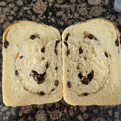 Cinnamon Raisin Soft Bread 