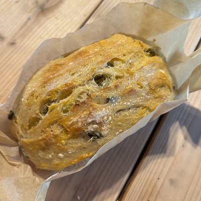 Jalapeño Cheddar Sourdough Loaf (vegan)