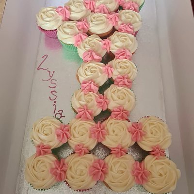 Pullapart Cupcake Cake 