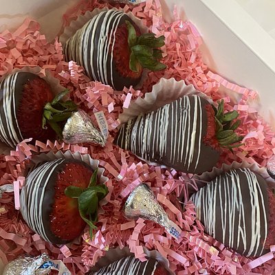 Dozen Chocolate Covered Strawberries 