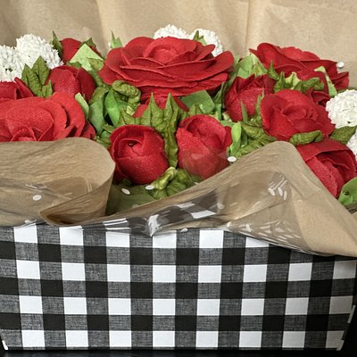 9 Cupcake Bouquet in Decorative Box