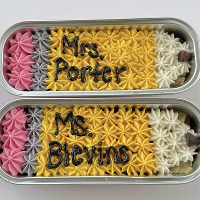 TAW: Pencil Cookie Cake