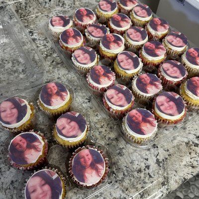 Cupcakes With Edible Images 12 Pk 