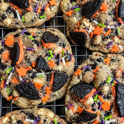 Dozen Cookies ’n’ Scream