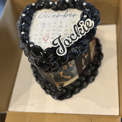 8 Inch Heart Cake 