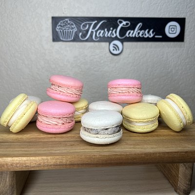 macaron dozen box 