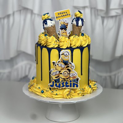 Minion Drip Cake