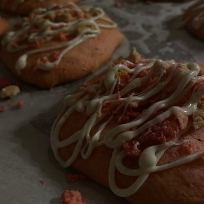 Strawberry Crunch Cookie