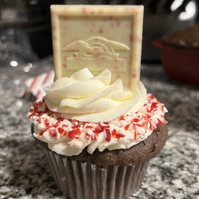 White Chocolate Peppermint Cupcakes