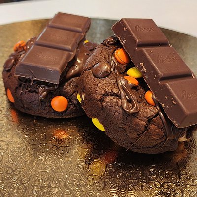 Chocolate Peanut Stuffed Cookies
