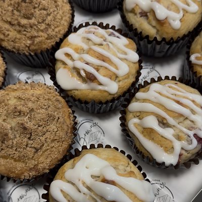 Jumbo Muffins - 18 Count 