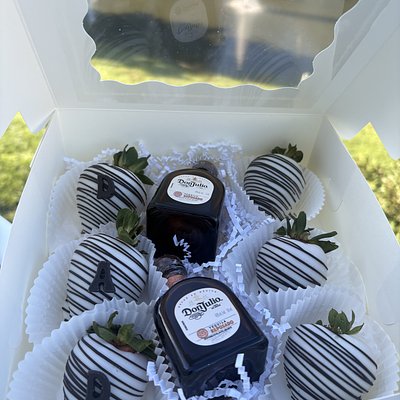 Berry & Booze Box