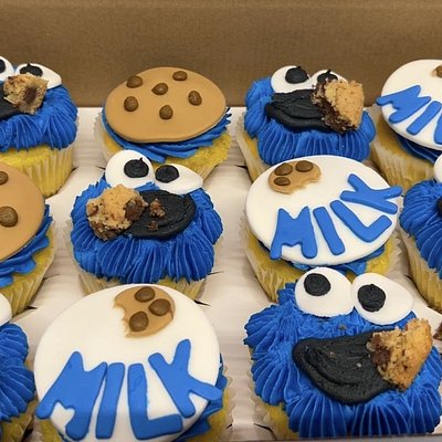 Portrait Cupcakes/Custom Cupcakes (12)