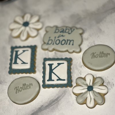 Decorated Sugar Cookies With Royal Icing