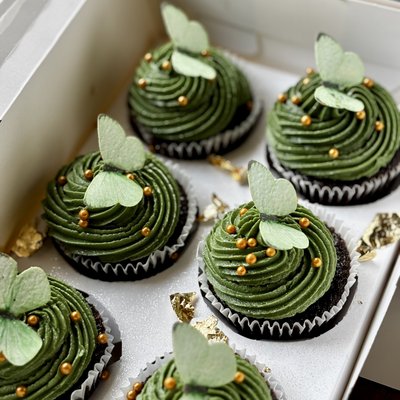 Custom Cupcakes 