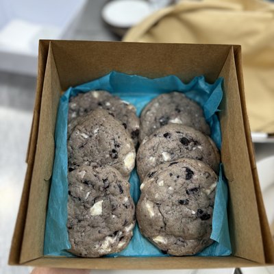 Blueberry White Chunk Cookie