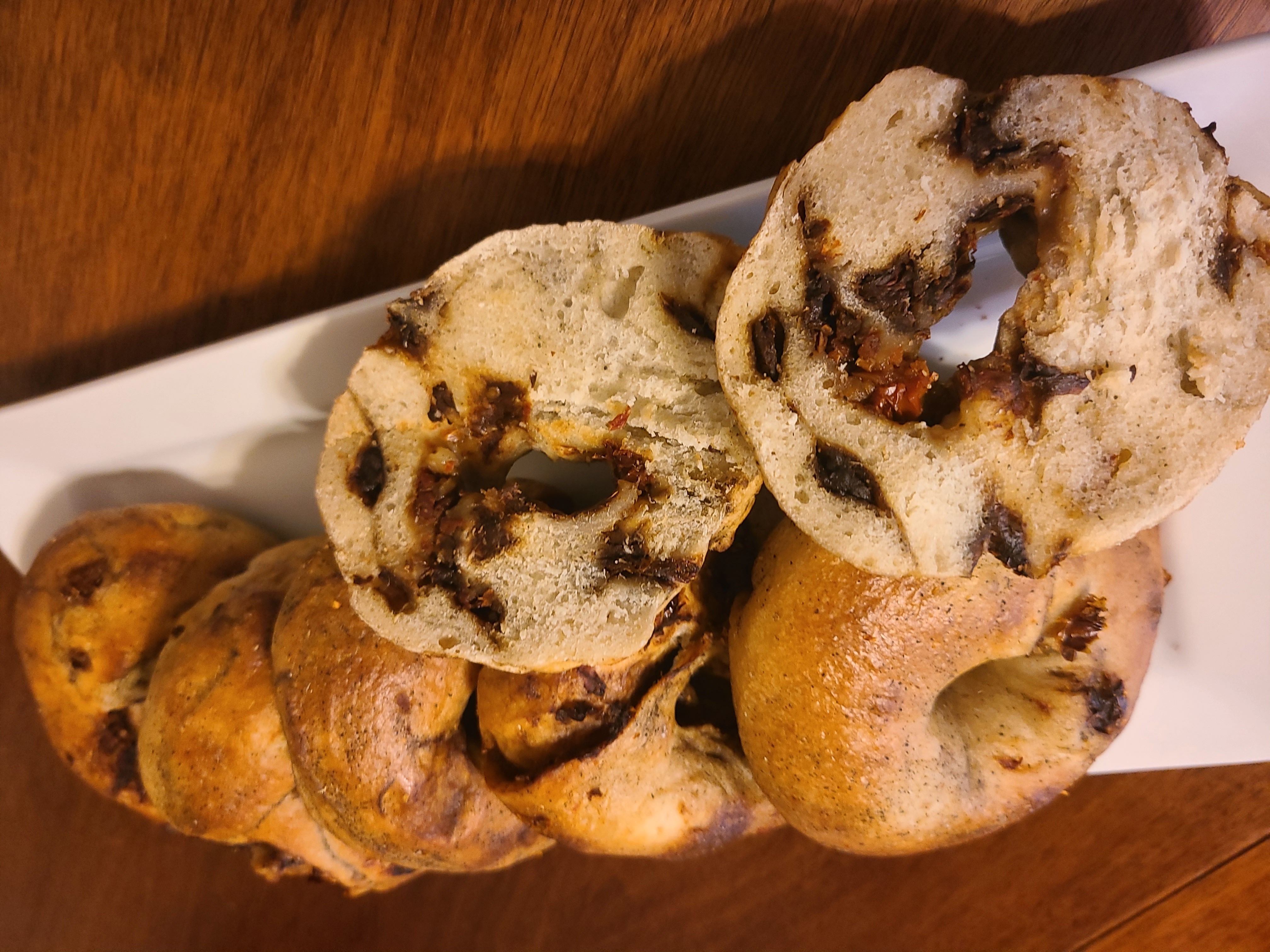 Sundried Tomato Basil Sourdough Bagels