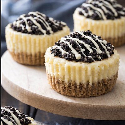 Oreo NY Mini Cheesecakes 