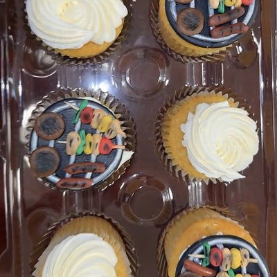 1 Dozen (12) Standard Or Jumbo Cupcakes 