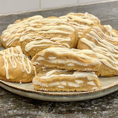 4 oz Pumpkin Cheesecake Stuffed Cookie - Half Dozen