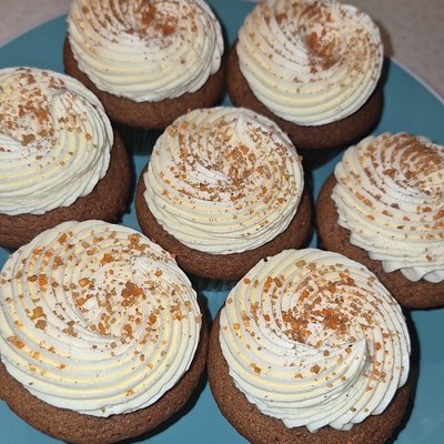 Gingerbread Cupcakes W/ Sweet Orange Buttercream