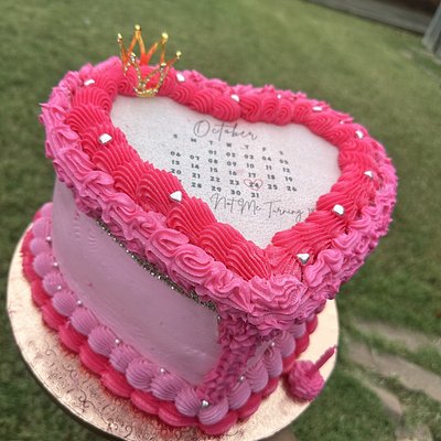8 Inch Heart Cake 