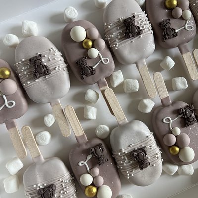 Cakesickles