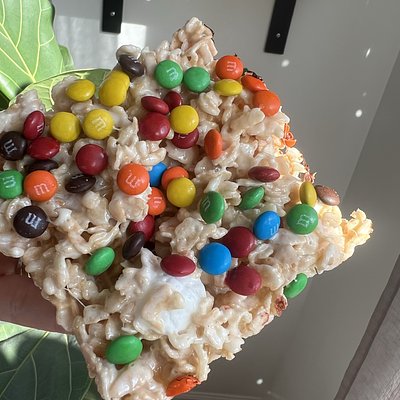 m&m
