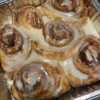 Regular Cinnamon Rolls (4)