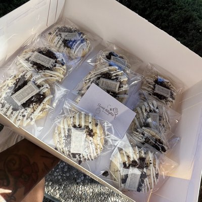 Dozen Cookies    (Shipping Accessible)