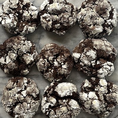 Chocolate Crinkle Cookies 