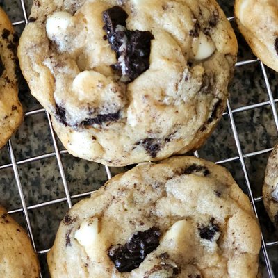 Cookies & Cream Cookies