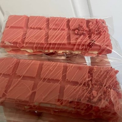 Small Cheesecake Filled Strawberry Crunch Bar 