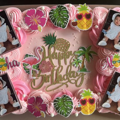1/4 Sheet Cake w/ Custom Topper (Feeds 20-25)
