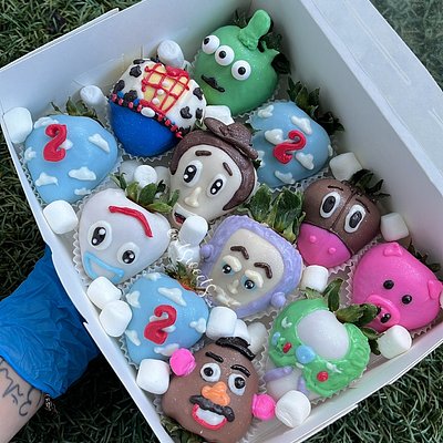 Character Chocolate Covered Strawberries 