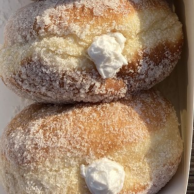 White Cream Filled Sourdough Doughnuts (box of 4)