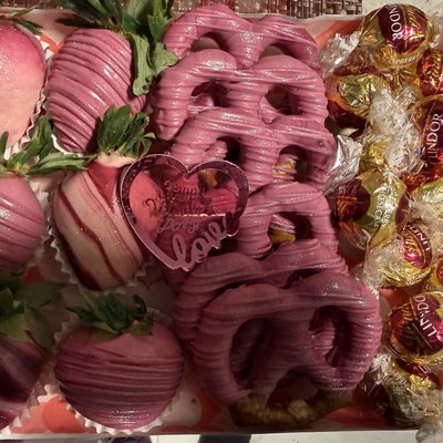 Customized Strawberries 