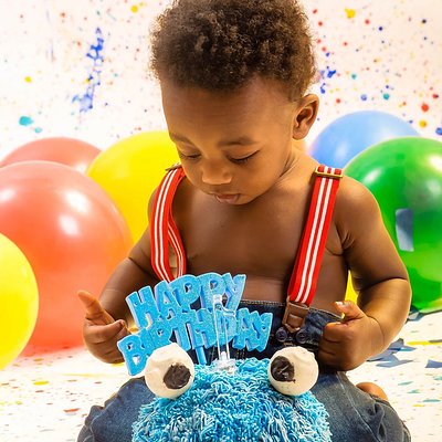 Customized Smash Cakes 