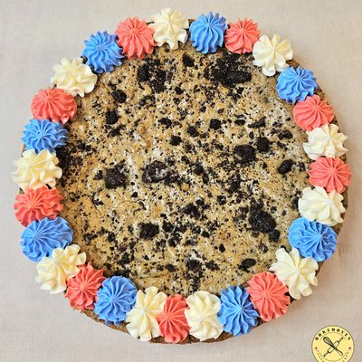 Cookies And Cream Cake - 8 Inch, 8-10 Servings