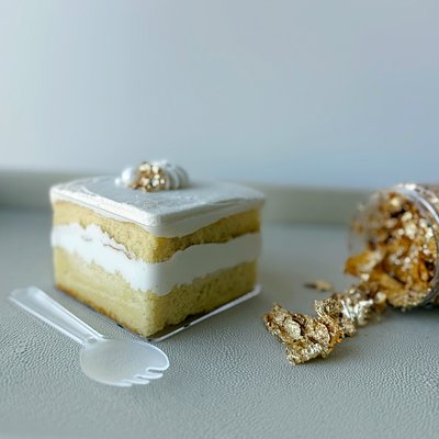 VANILLA PUDDING Cake Cube
