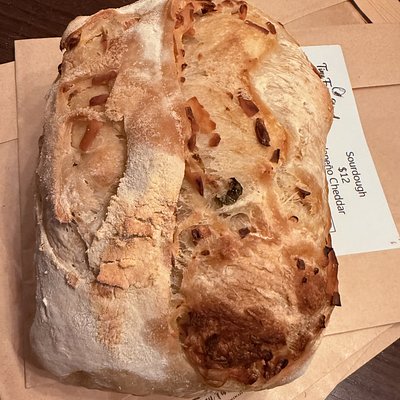 Jalapeño Cheddar Sourdough 